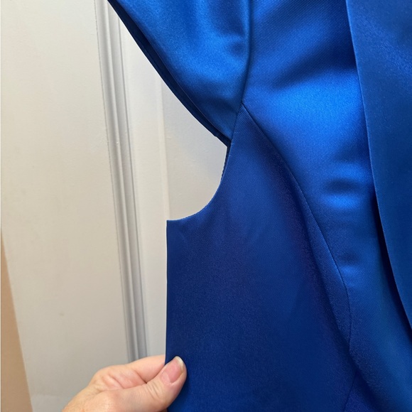 Adrianna Papell High School  stunning ultra blue high-low cocktaill dress. 👗 - Picture 5 of 17